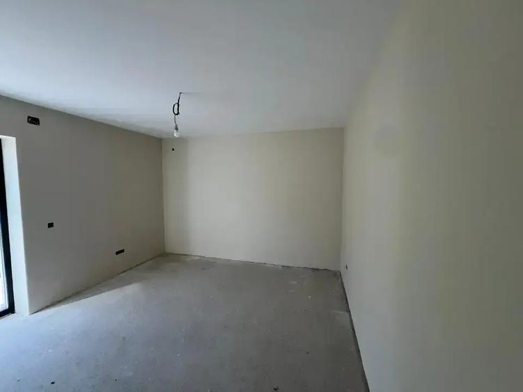 Casă individuală cu 4 camere cu Teren 420 Mp în Corbeanca
