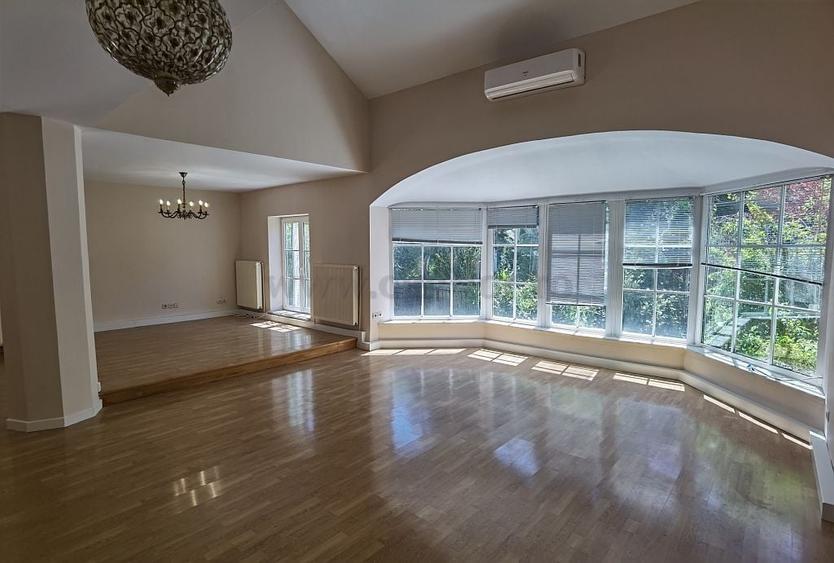 Casă individuală cu 7 camere cu Piscina în Pipera