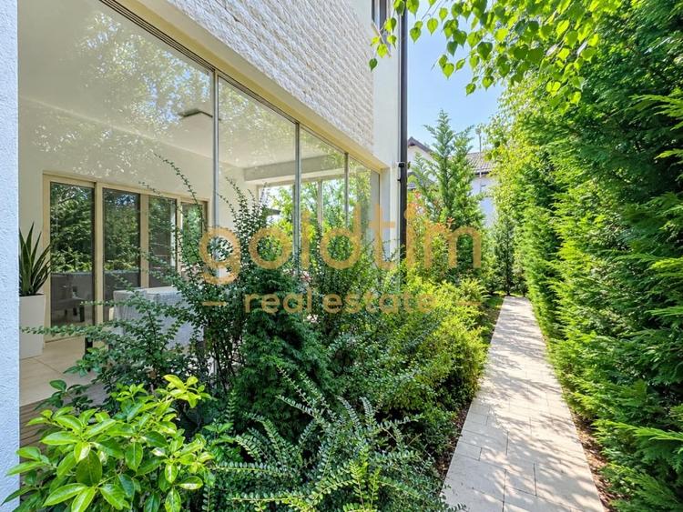 Duplex cu 5 camere cu Canalizare în Corbeanca