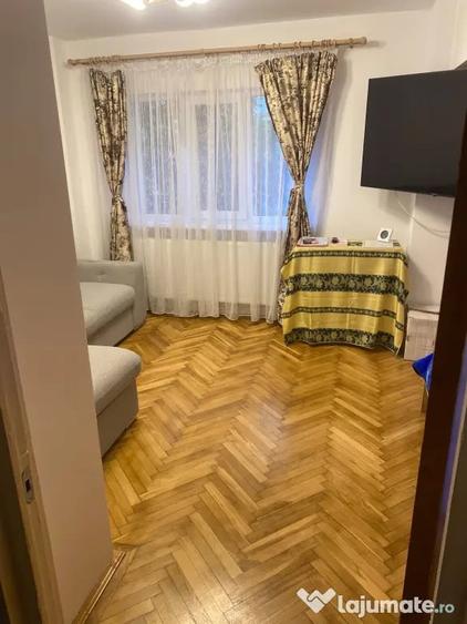 Garsonieră decomandată în Central