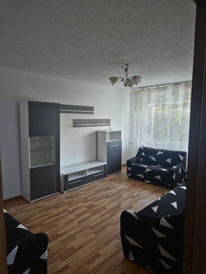 Inchiriez apartament cu 2 camere decomandat in zona Modern et.4/4 - 1