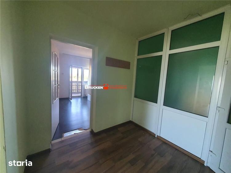 Casă cu 5 camere cu Teren 1463 Mp în Tăut