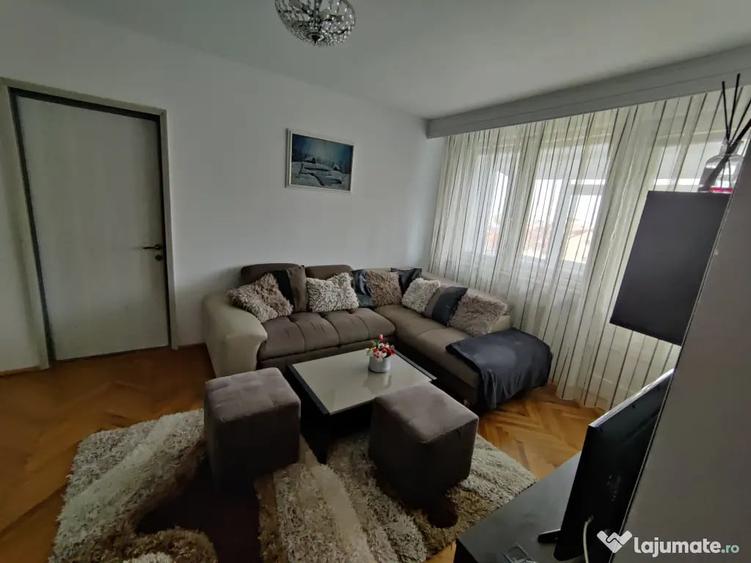 Apartament cu 2 camere semidecomandat în Tomis II
