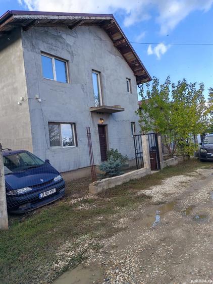 Casă cu 5 camere cu Teren 300 Mp în Central