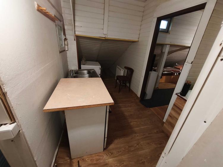 Apartament cu 2 camere semidecomandat în Albești