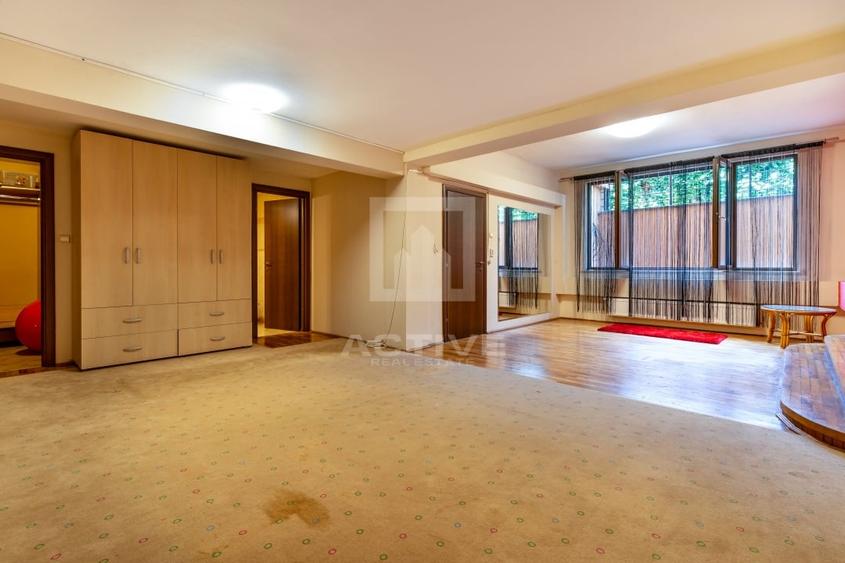 Casă individuală cu 5 camere cu Canalizare în Grigorescu