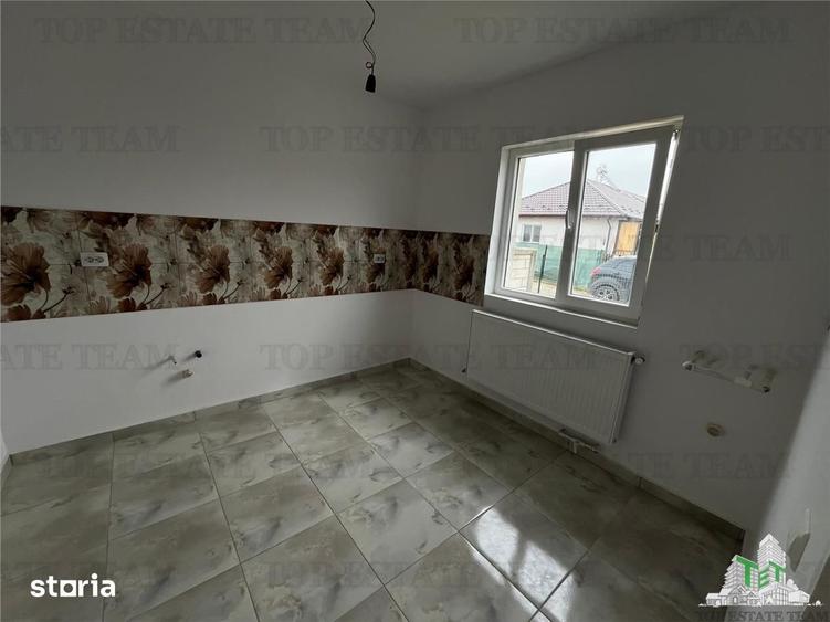 Casă cu 4 camere decomandat cu Teren 390 Mp în Ciorogârla