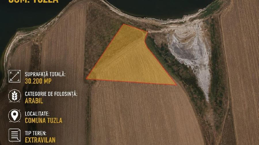 Teren agricol extravilan de 30200 mp, în Tuzla