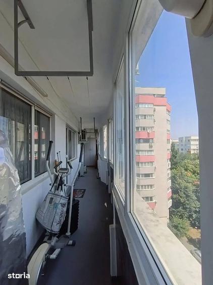 Apartament cu 3 camere decomandat, mobilat în Aviatorilor