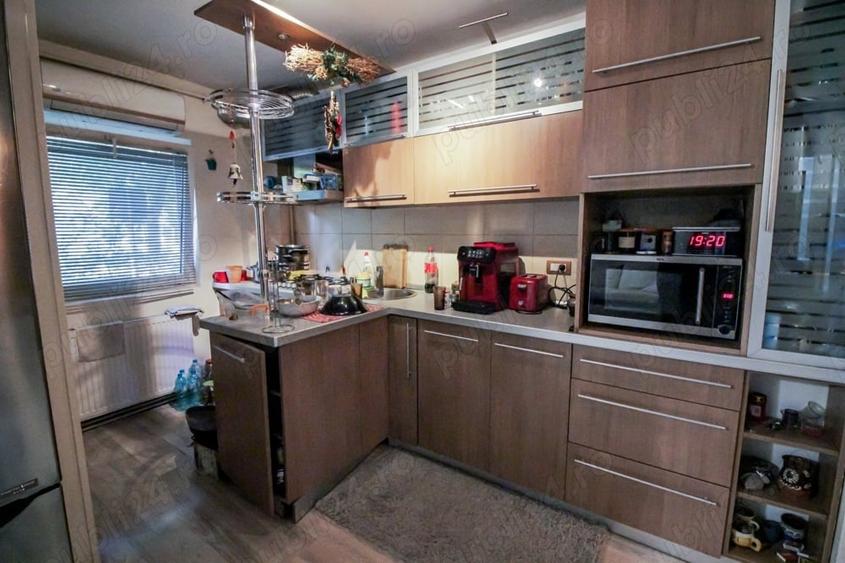 Apartament cu 4 camere decomandat în 9 Mai