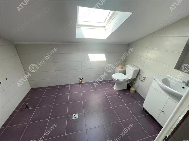 Casă cu 5 camere cu Teren 483 Mp în Trei Stejari