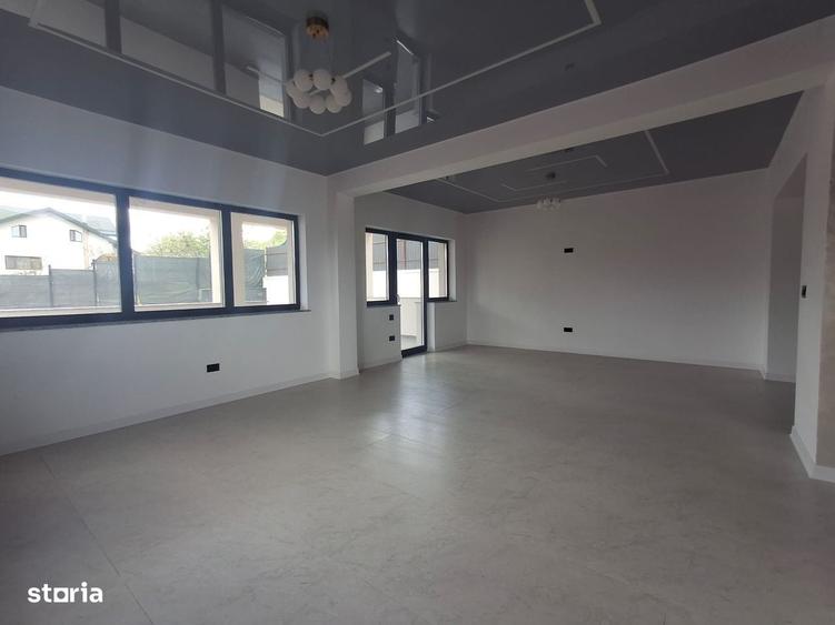 Casă cu 4 camere în Bucium