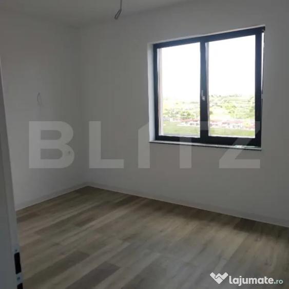 Casă cu 4 camere cu Teren 500 Mp în Bârnova