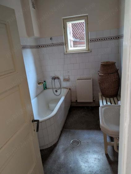 Vand casa si teren central Targoviste - 6