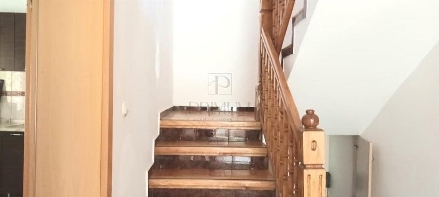 Casă cu 5 camere cu Teren 600 Mp în Lipovei