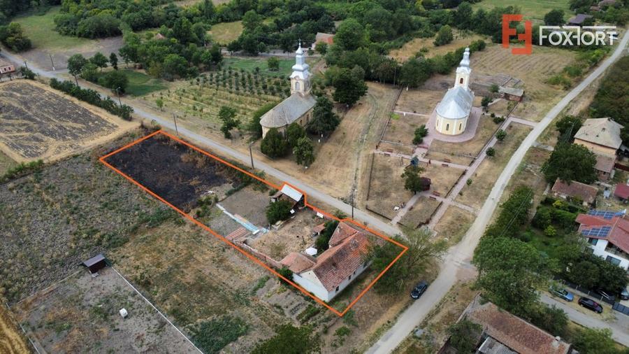 Casă individuală cu 4 camere cu Teren 2208 Mp în Folea