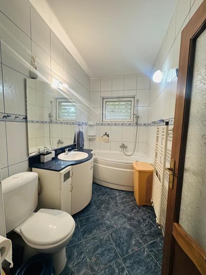 Apartament cu 3 camere semidecomandat, mobilat în Mănăștur