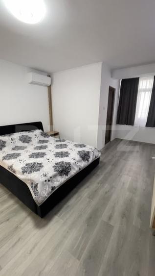 Apartament cu 3 camere semidecomandat, mobilat în Central