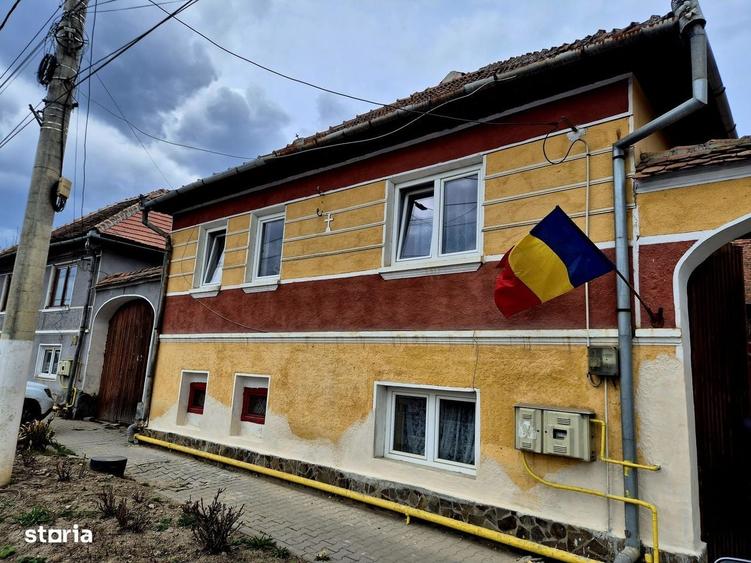 Casă cu 2 camere cu Teren 868 Mp în Bunești