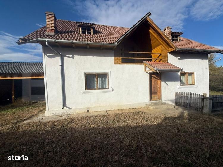 Casă cu 4 camere în Matraca
