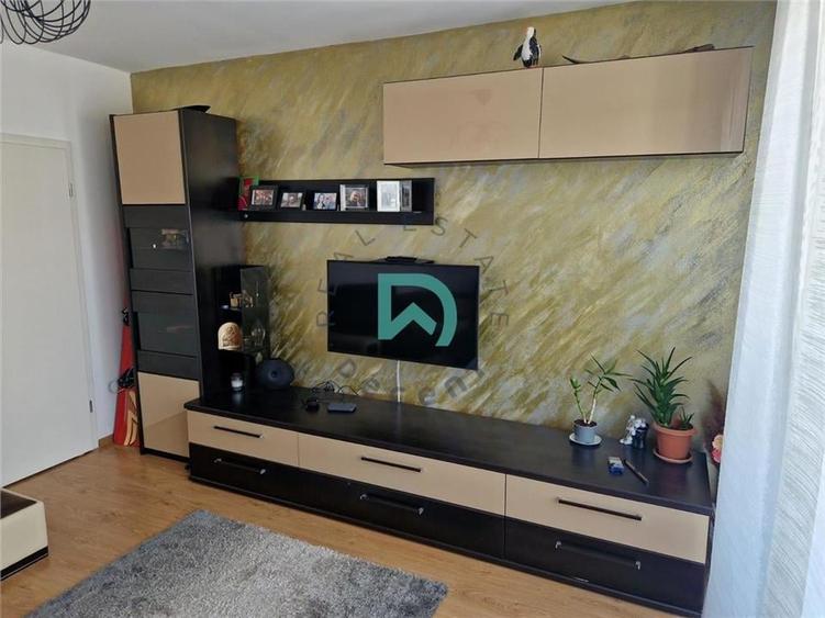 Apartament cu 3 camere decomandat, mobilat în Avantgarden