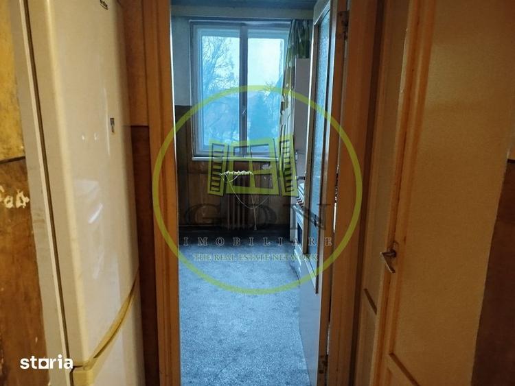 Apartament cu 4 camere semidecomandat în Decebal
