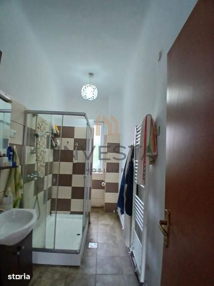 Casă cu 8 camere cu Teren 310 Mp în Gheorgheni
