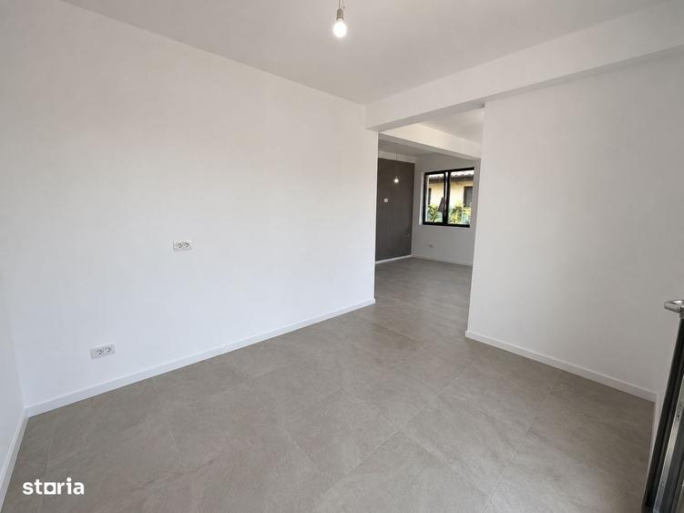 Casă cu 4 camere în Crevedia