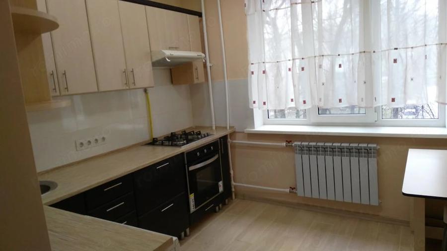 Garsonieră decomandată în Păcii