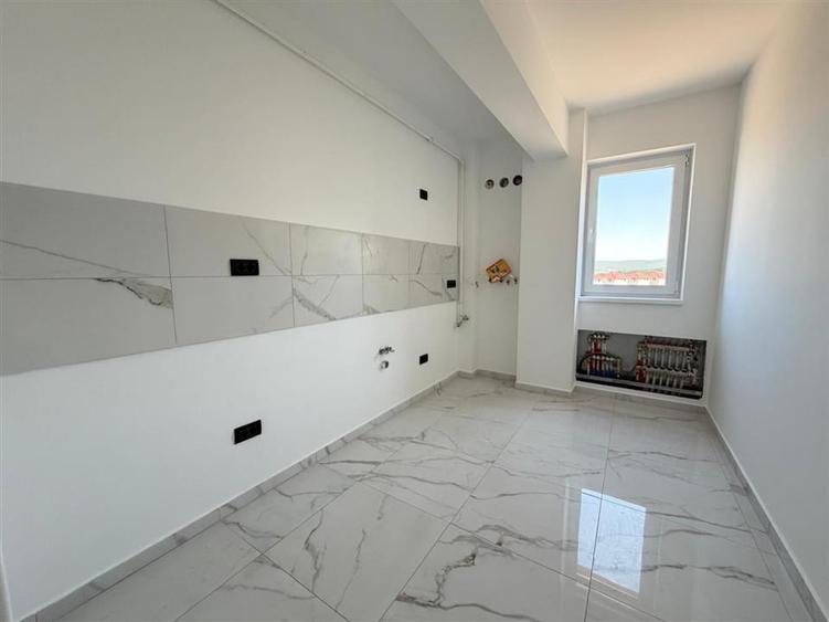 Apartament cu 2 camere decomandat în Valea Adâncă