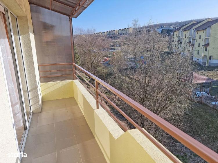 Apartament cu 2 camere decomandat în Florești