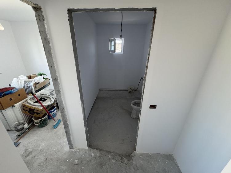 Apartament cu 2 camere semidecomandat în Inel I