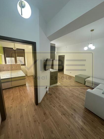 Apartament cu 3 camere decomandat, mobilat în Central