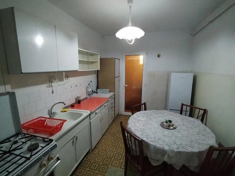 Apartament cu 2 camere decomandat în Decebal