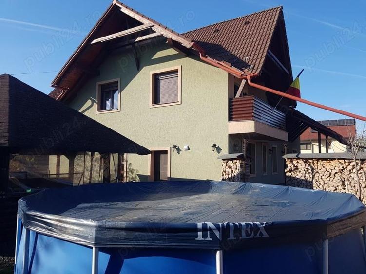 Casă cu 5 camere cu Teren 947 Mp în Giarmata