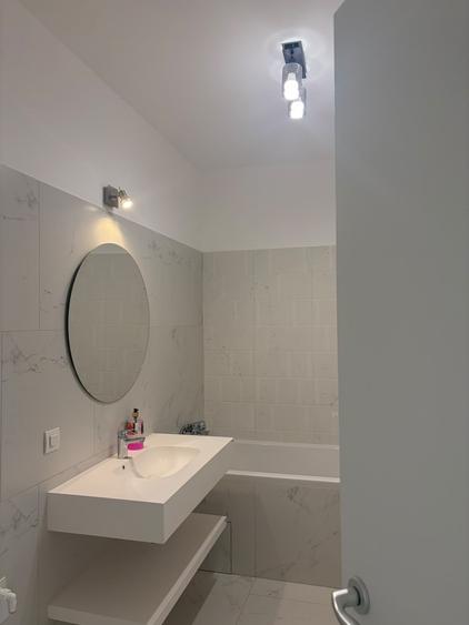 Apartament cu 2 camere decomandat în Băneasa