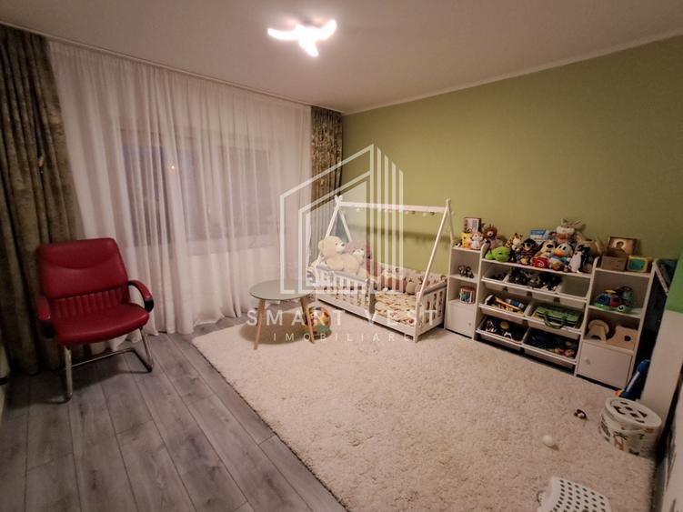 Apartament cu 4 camere decomandat, mobilat în Micro 17