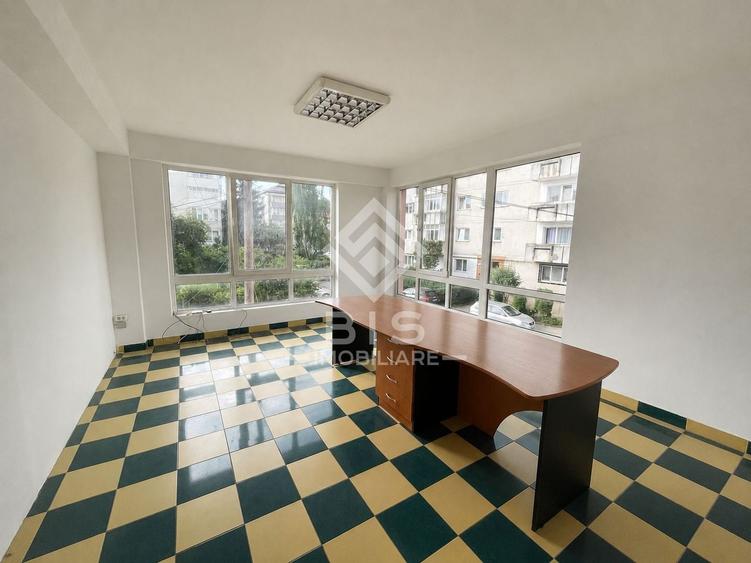 Birou, de 70 mp, în Nord