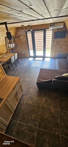 Casă cu 9 camere cu Teren 6600 Mp în Sânmartin