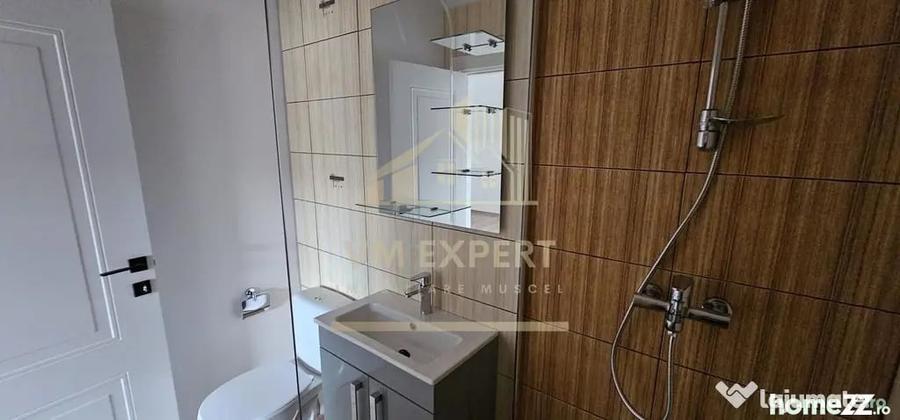 Casă cu 4 camere cu Teren 177 Mp în Rucăr