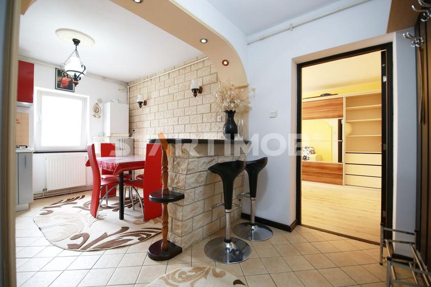 Apartament cu 2 camere decomandat în Calea București