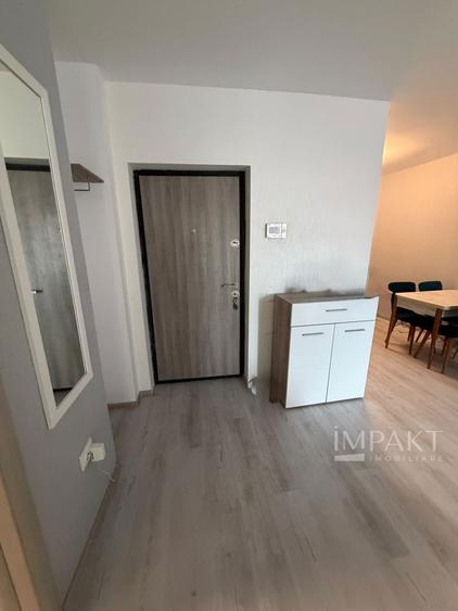 Apartament cu 2 camere semidecomandat, mobilat în Central