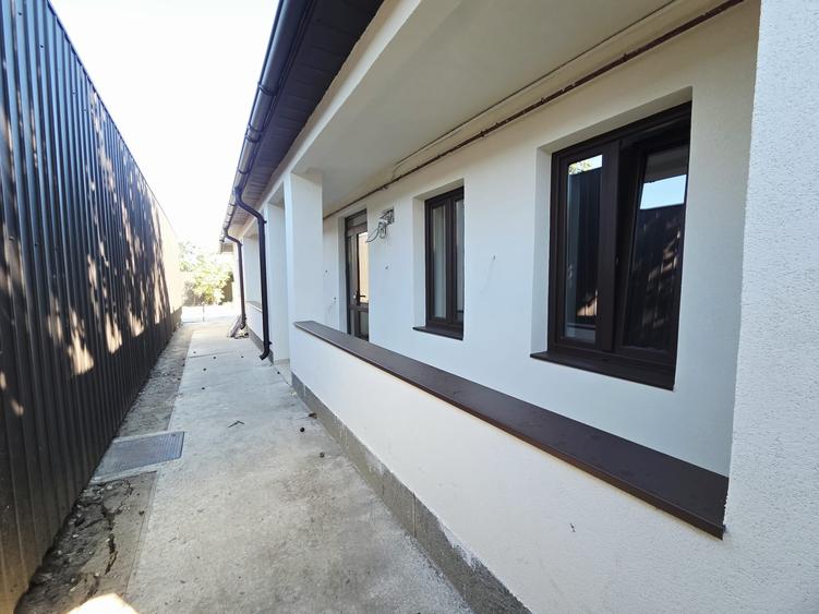 Casă individuală cu 2 camere cu Canalizare în Piața Centrală
