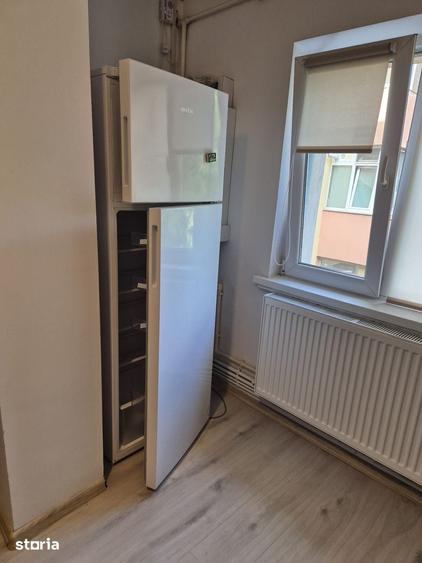 Apartament cu 3 camere decomandat în 1 Mai