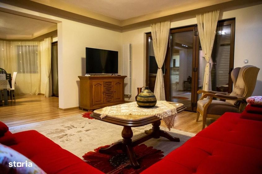 Casă cu 4 camere în Sânnicoară