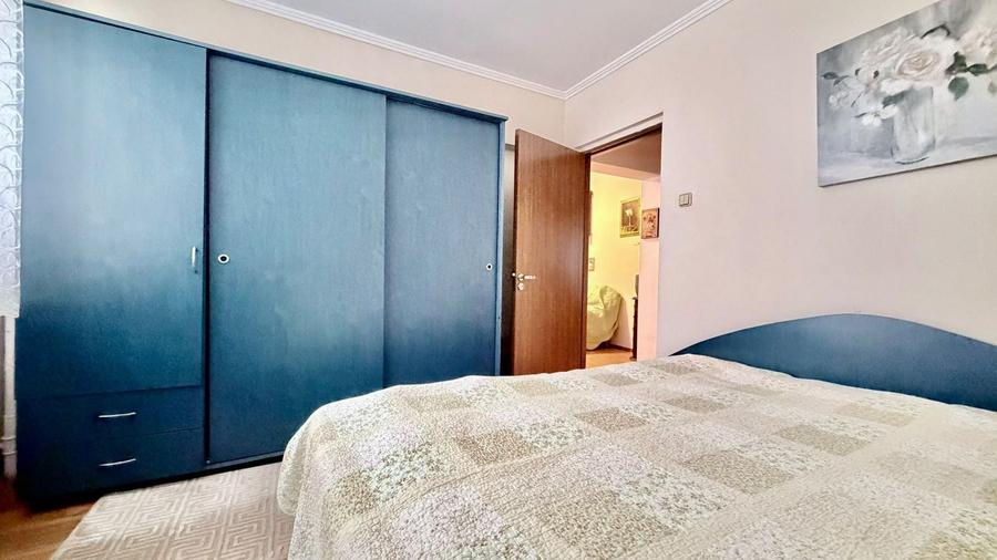 Apartament cu 3 camere semidecomandat, mobilat în Vitan