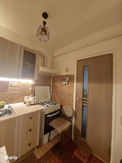 Apartament cu 3 camere decomandat în Canta