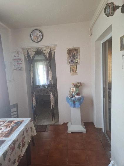 Casă cu 2 camere cu Teren 1133 Mp în Central