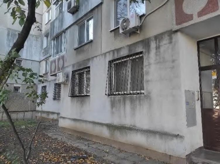 Apartament cu 3 camere în Uverturii