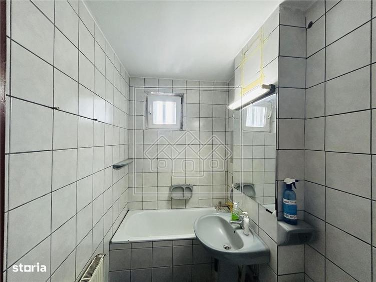 Apartament cu 2 camere decomandat în Terezian